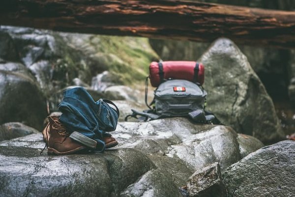 Comment économiser sur votre matériel de camping sans compromettre la qualité