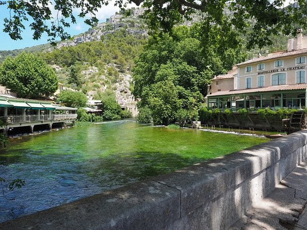 Les Secrets des Meilleurs Campings 4 étoiles du Vaucluse pour des Vacances Inoubliables